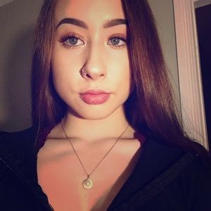 Meet your Posher, Brianna